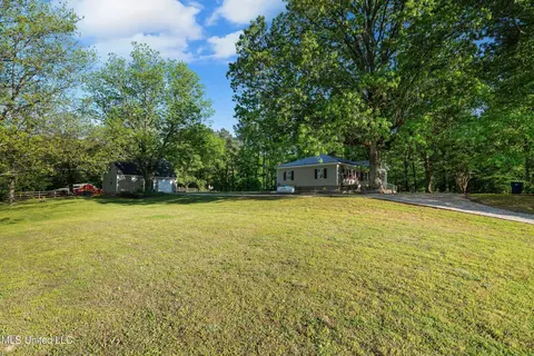 Exterior - 3196 N Fogg Rd, Nesbit, MS 38651 photo 6 of 18