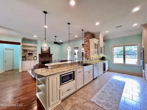 129 Camden Shrs, Madison, MS 39110 photo 13
