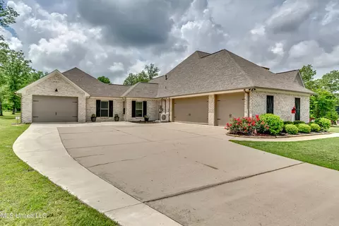 905 Cassidy Ln, Brandon, MS 39047