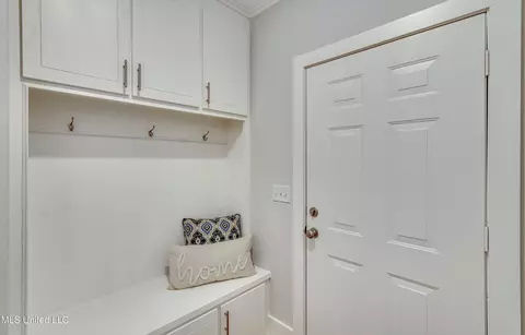 Entry Way - 1185 Sanctuary Dr, Brandon, MS 39042 photo 3 of 3