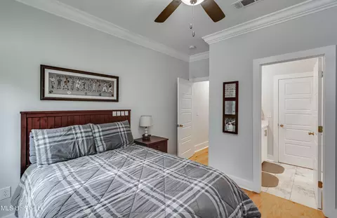 Bedroom - 1185 Sanctuary Dr, Brandon, MS 39042 photo 8 of 9