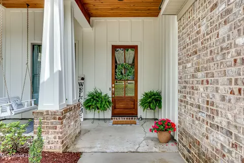 1185 Sanctuary Dr, Brandon, MS 39042