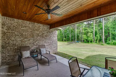 Exterior - 1185 Sanctuary Dr, Brandon, MS 39042 photo 9 of 10