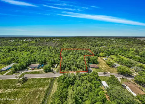 0 Washington St, Bay Saint Louis, MS 39520