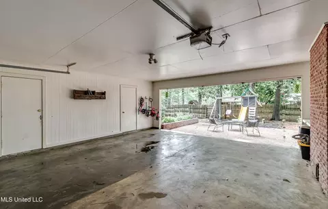 5329 Reddoch Dr, Jackson, MS 39211 photo 33
