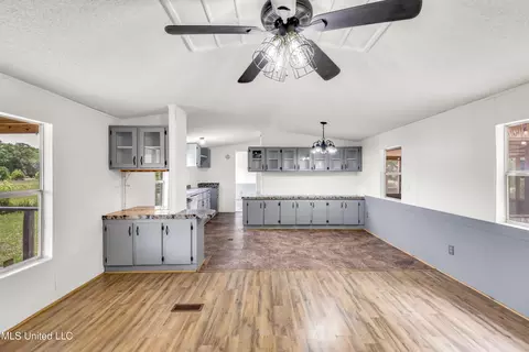 11300 Max Bryant Rd, Moss Point, MS 39562 photo 28