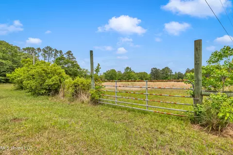 11300 Max Bryant Rd, Moss Point, MS 39562 photo 17