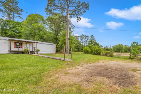 11300 Max Bryant Rd, Moss Point, MS 39562 photo 3