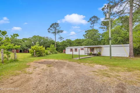 11300 Max Bryant Rd, Moss Point, MS 39562 photo 2