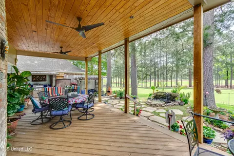 Exterior - 3083 E Fairway Dr, Brandon, MS 39047 photo 12 of 20