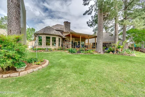 Exterior - 3083 E Fairway Dr, Brandon, MS 39047 photo 17 of 20