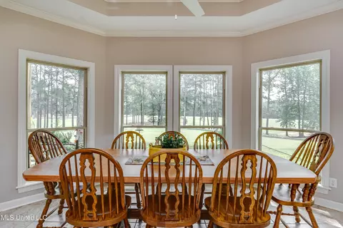 Dining - 3083 E Fairway Dr, Brandon, MS 39047 photo 3 of 3