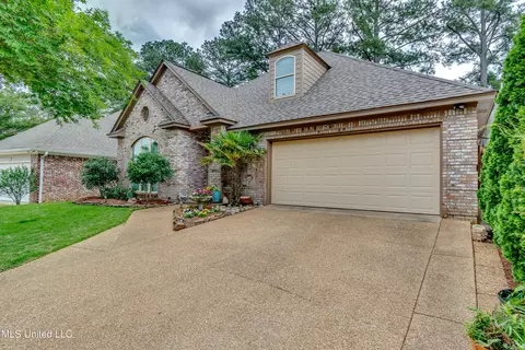 Exterior - 3083 E Fairway Dr, Brandon, MS 39047 photo 3 of 20