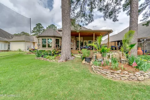Exterior - 3083 E Fairway Dr, Brandon, MS 39047 photo 16 of 20