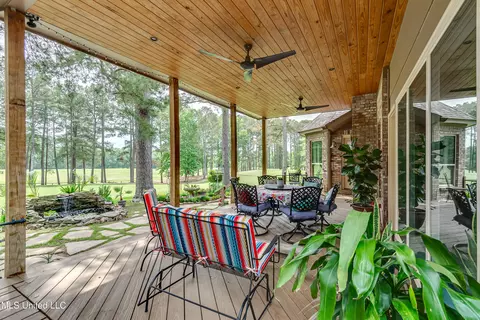 Exterior - 3083 E Fairway Dr, Brandon, MS 39047 photo 10 of 20