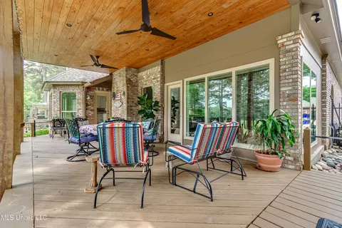Exterior - 3083 E Fairway Dr, Brandon, MS 39047 photo 9 of 20