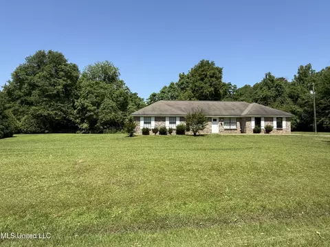 573 Renshaw Rd, Yazoo City, MS 39194
