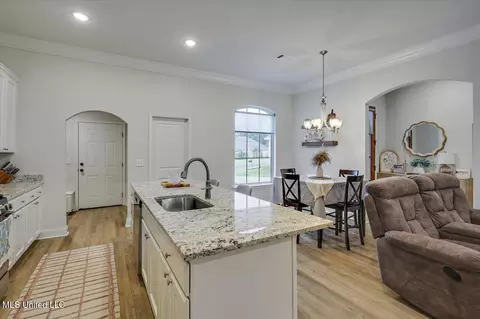 467 Silver Hl, Pearl, MS 39208 photo 10