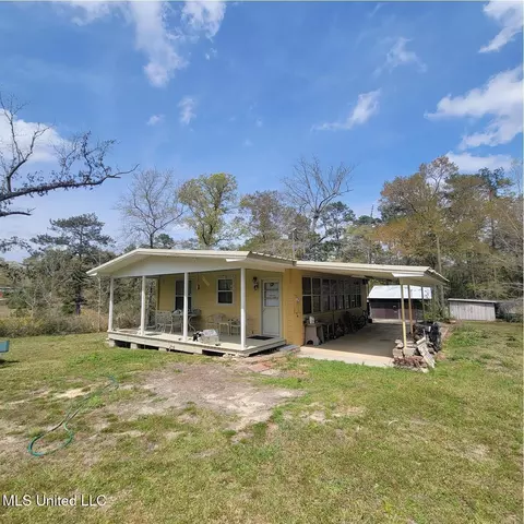 202 Walker Cemetary Rd, Perkinston, MS 39573