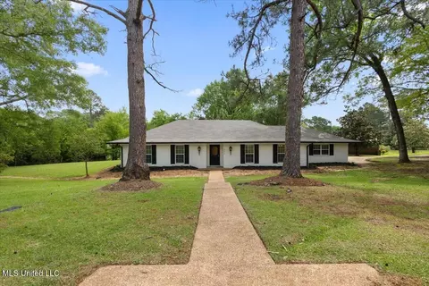863 Rutherford Dr, Jackson, MS 39206