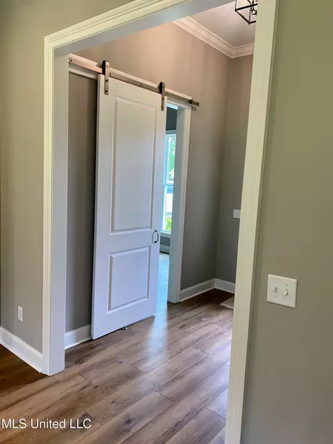 Entry Way - 136 Rockbridge Xing, Clinton, MS 39056 photo 2 of 2