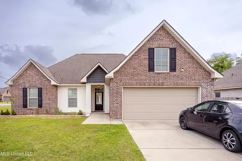14503 N Swan Rd, Gulfport, MS 39503