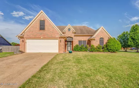 6222 Ravenwood Cv, Horn Lake, MS 38637