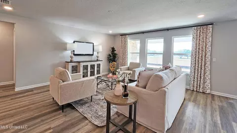 Living - 9682 Reserve Blvd, Biloxi, MS 39532 photo 2 of 2