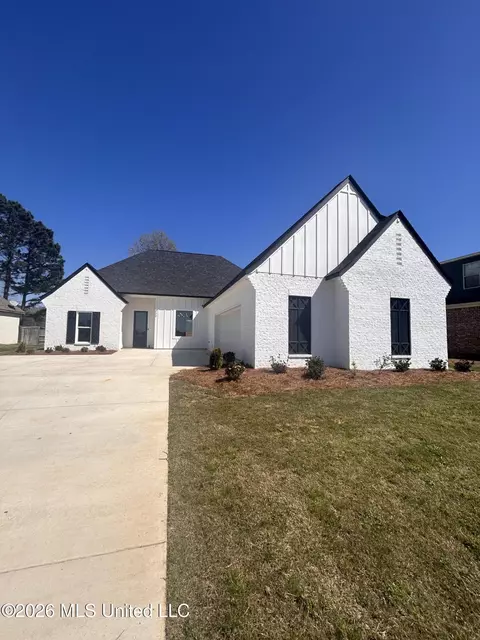 212 Sweetbriar Cir, Canton, MS 39046