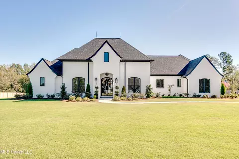 104 Belle Chasse Dr, Brandon, MS 39047