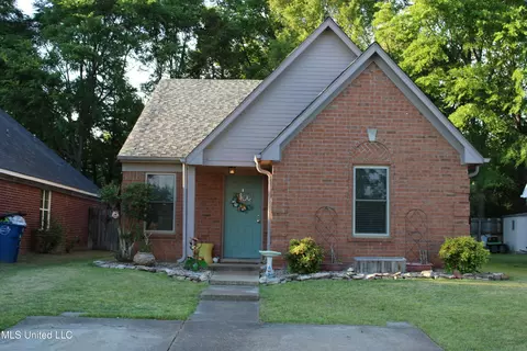 10256 Tally Ho Dr, Olive Branch, MS 38654