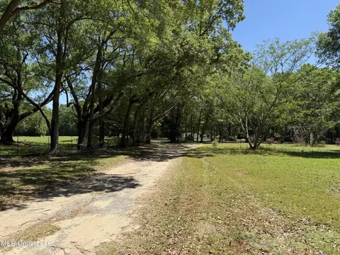 22316 Arrow Trl, Moss Point, MS 39562 photo 5