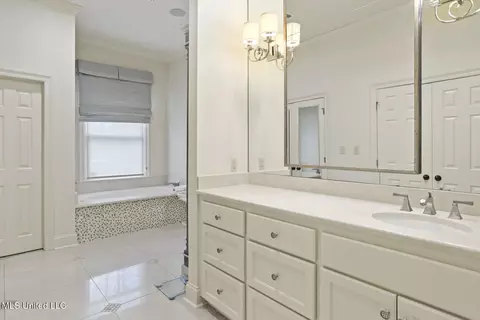 Bath - 116 Hampton Way, Madison, MS 39110 photo 4 of 8