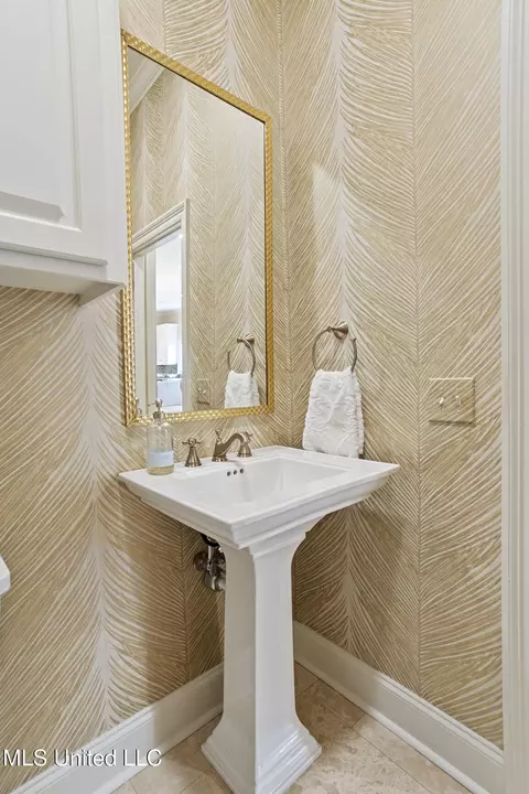 Bath - 116 Hampton Way, Madison, MS 39110 photo 1 of 8