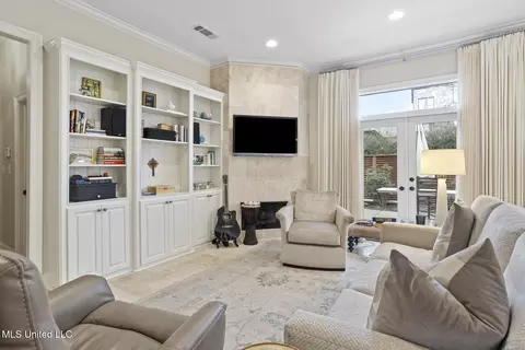 Living - 116 Hampton Way, Madison, MS 39110 photo 5 of 5
