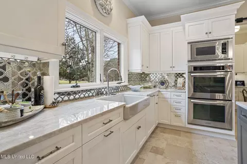 Kitchen - 116 Hampton Way, Madison, MS 39110 photo 2 of 7