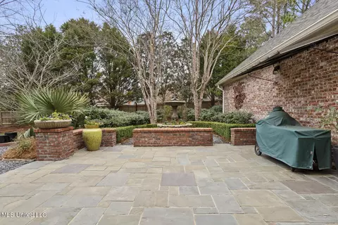 Exterior - 116 Hampton Way, Madison, MS 39110 photo 4 of 12
