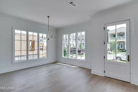 Dining - 119 Commonwealth Dr, Madison, MS 39110 photo 1 of 1