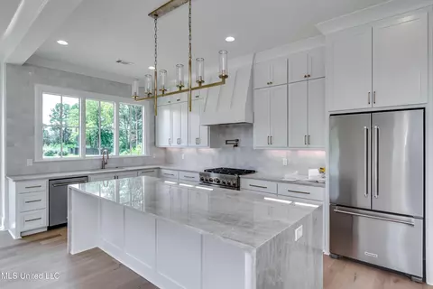 Kitchen - 119 Commonwealth Dr, Madison, MS 39110 photo 1 of 7