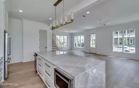 Kitchen - 119 Commonwealth Dr, Madison, MS 39110 photo 6 of 7