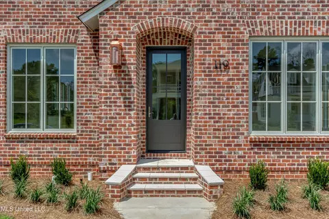 Exterior - 119 Commonwealth Dr, Madison, MS 39110 photo 1 of 10