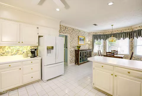 12 Autumn Hill Dr, Jackson, MS 39211 photo 22
