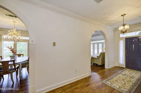 12 Autumn Hill Dr, Jackson, MS 39211 photo 9