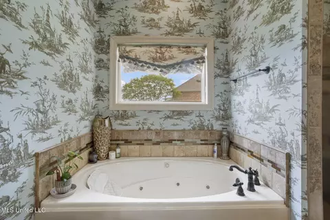 Bath - 130 Northshore Pt, Madison, MS 39110 photo 1 of 1