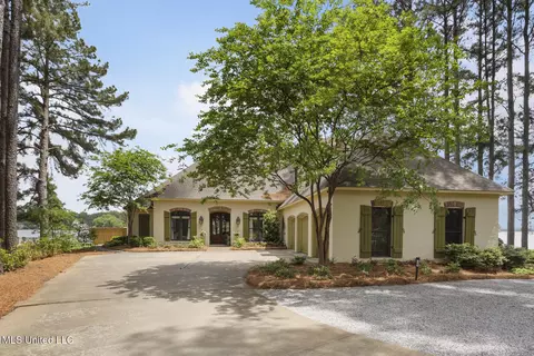 130 Northshore Pt, Madison, MS 39110