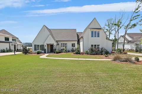 240 Westlake Cir, Madison, MS 39110