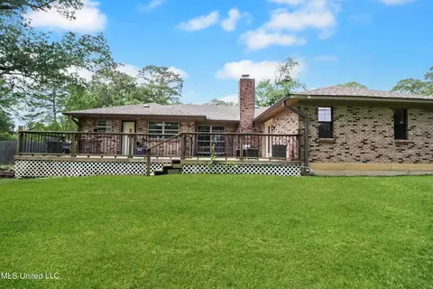 Exterior - 54 Willowbrook Ln, Brandon, MS 39042 photo 5 of 8