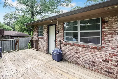 Exterior - 54 Willowbrook Ln, Brandon, MS 39042 photo 6 of 8