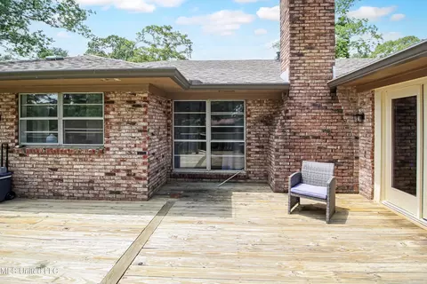 Exterior - 54 Willowbrook Ln, Brandon, MS 39042 photo 4 of 8