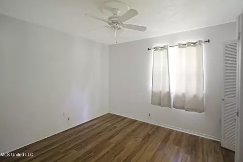 Bedroom - 54 Willowbrook Ln, Brandon, MS 39042 photo 4 of 5